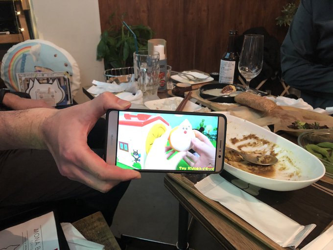 大人数人でドラえもんの動画について真剣に考える場末のBAR 大人数人でドラえもんの動画について真剣に考える場末のBAR