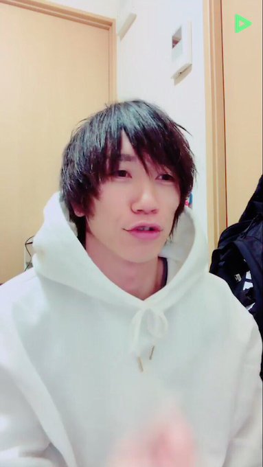唇がぷるっっっっぷるのぷるっっぷっっっるなんですけど唇にしずくちゃん宿ってる…!?!?ぷるぷるぷるしずくちゃんやん🧚♂ 唇がぷるっっっっぷるのぷるっっぷっっっるなんですけど唇にしずくちゃん宿ってる…!?!?ぷるぷるぷるしずくちゃんやん🧚♂