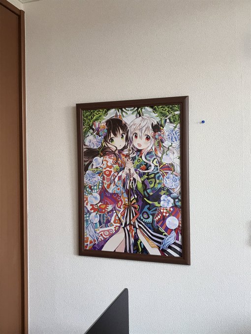 お部屋の整理も終えて、太陽の当たらない位置もチェックして、ようやく開封…そしたらね!フィルムついてて、そのまま飾れたの! お部屋の整理も終えて、太陽の当たらない位置もチェックして、ようやく開封…そしたらね!フィルムついてて、そのまま飾れたの!