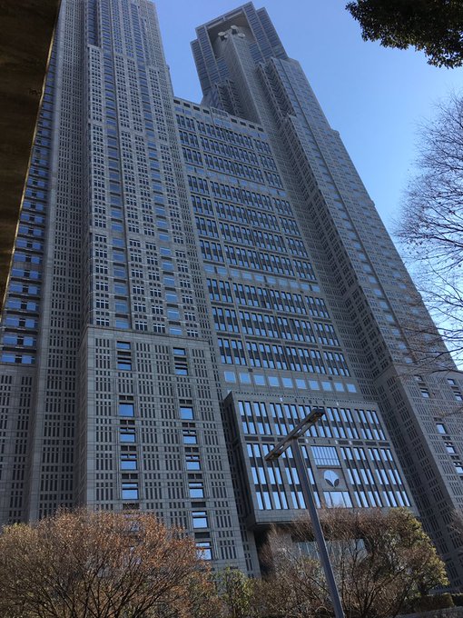 改めておはこんにちは今日は新宿に来ています。まじかで初めて見ました東京都庁!デカイな〜そして関東圏でAMラジオと言えば文 改めておはこんにちは今日は新宿に来ています。まじかで初めて見ました東京都庁!デカイな〜そして関東圏でAMラジオと言えば文