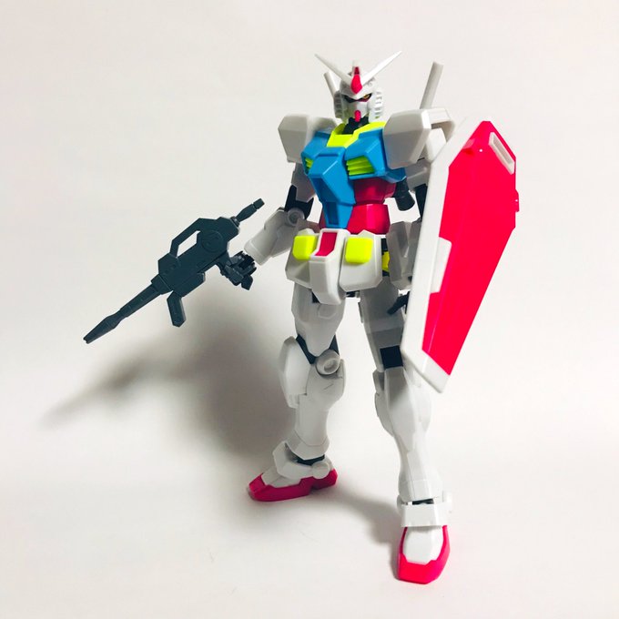 HGBD 1/144 GBN-BASE GUNDAM ベースガンダムアクション性が高く腕部もグリグリ動きます。せっかく銃 HGBD 1/144 GBN-BASE GUNDAM ベースガンダムアクション性が高く腕部もグリグリ動きます。せっかく銃
