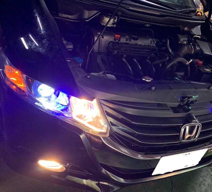 ちょっと手伝っただけなんだけどライト変えてて車いじるの楽しいと思った瞬間でした( ˙꒳˙ )#オデッセイRB3#はじめ ちょっと手伝っただけなんだけどライト変えてて車いじるの楽しいと思った瞬間でした( ˙꒳˙ )#オデッセイRB3#はじめ