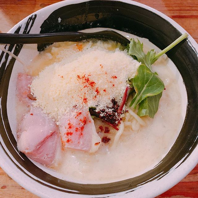 ハマトラ初め🍜😋*#麺場ハマトラ #浜虎#季節麺 #冬麺**あ、私、引っ越しました🏠🙋♀️ ハマトラ初め🍜😋*#麺場ハマトラ #浜虎#季節麺 #冬麺**あ、私、引っ越しました🏠🙋♀️