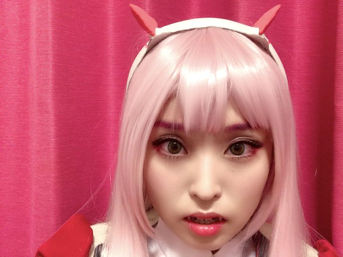 ずっと可愛いキャラばかりしていたから、今年は色んな表情ができるキャラにチャレンジしたい。とりあえず、死んだ目の練習中。# ずっと可愛いキャラばかりしていたから、今年は色んな表情ができるキャラにチャレンジしたい。とりあえず、死んだ目の練習中。#
