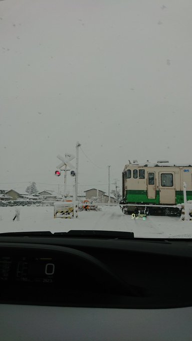プリウスの車窓から。今朝の踏切時間。 プリウスの車窓から。今朝の踏切時間。