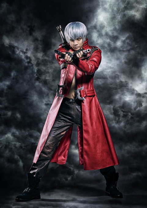 【ダンテ】二千年前に魔界を封じた伝説の悪魔・魔剣士スパーダを父に、人間の女性エヴァを母に持つ。どんな依頼も引き受ける便利 【ダンテ】二千年前に魔界を封じた伝説の悪魔・魔剣士スパーダを父に、人間の女性エヴァを母に持つ。どんな依頼も引き受ける便利