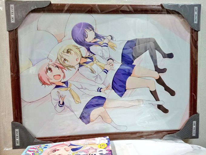 ゆゆ式複製原画きました背景はシンプルで他の作品と並んでいると派手さは無く主張は弱いですが、邪魔されることなく3人の純粋な ゆゆ式複製原画きました背景はシンプルで他の作品と並んでいると派手さは無く主張は弱いですが、邪魔されることなく3人の純粋な