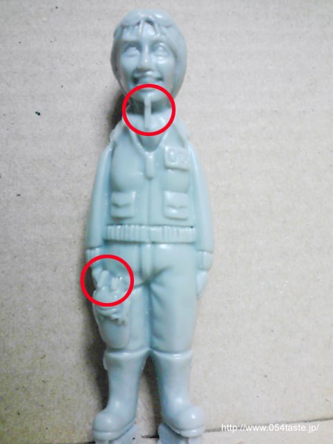 ゴシパイフィギュアですが、気泡対策であごの下とかえるちゃんの目の上に不要部分があります。ひげじゃないです(´⊙ω⊙‘)手 ゴシパイフィギュアですが、気泡対策であごの下とかえるちゃんの目の上に不要部分があります。ひげじゃないです(´⊙ω⊙‘)手