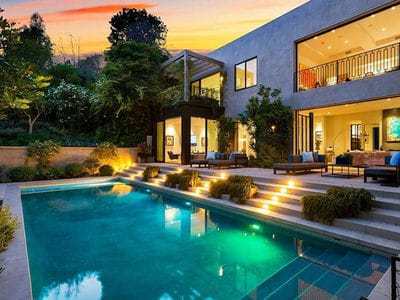 RT @thisis50: Check out Wiz Khalifa’s new $3.4M Encino Estate (Gallery) https://t.co/Ml4N2Vqrv0 https://t.co/nAmjtHfMVs