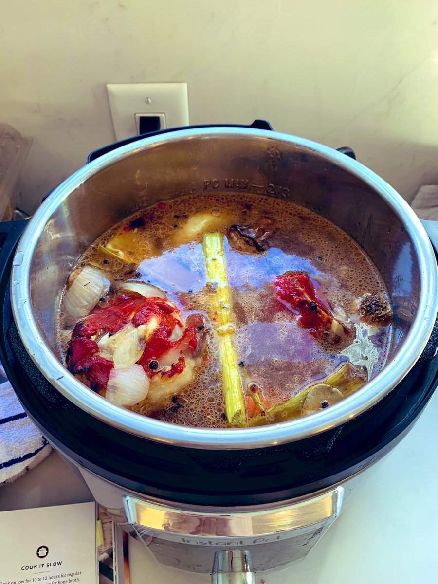 Ok instant pot full of beeeeeeeeeef. 4 hours on the clock! #bonebrothday https://t.co/QvsHfe47hS