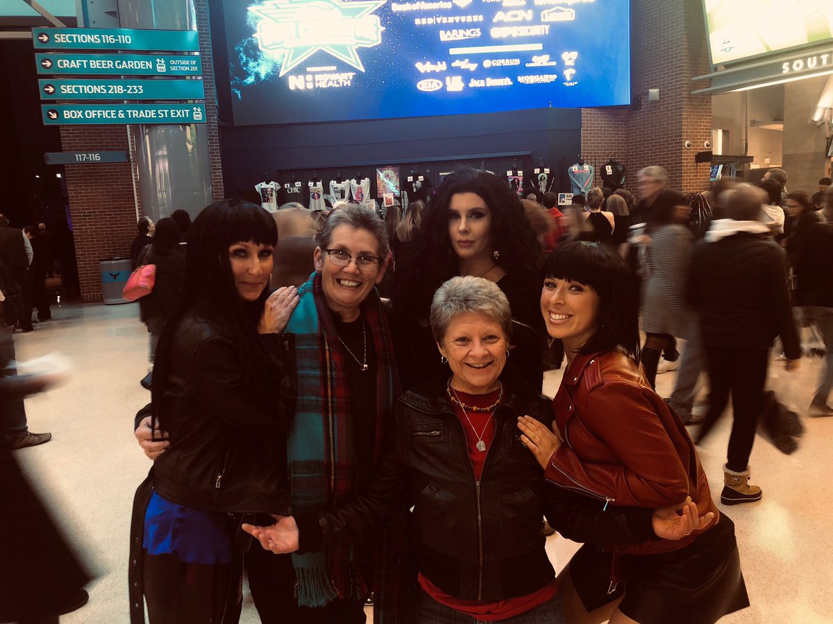 RT @cds5759: @cher Strangers Representing!  Cher rocked Charlotte and new friends were made. Peace and love https://t.co/02LN6CrxrO