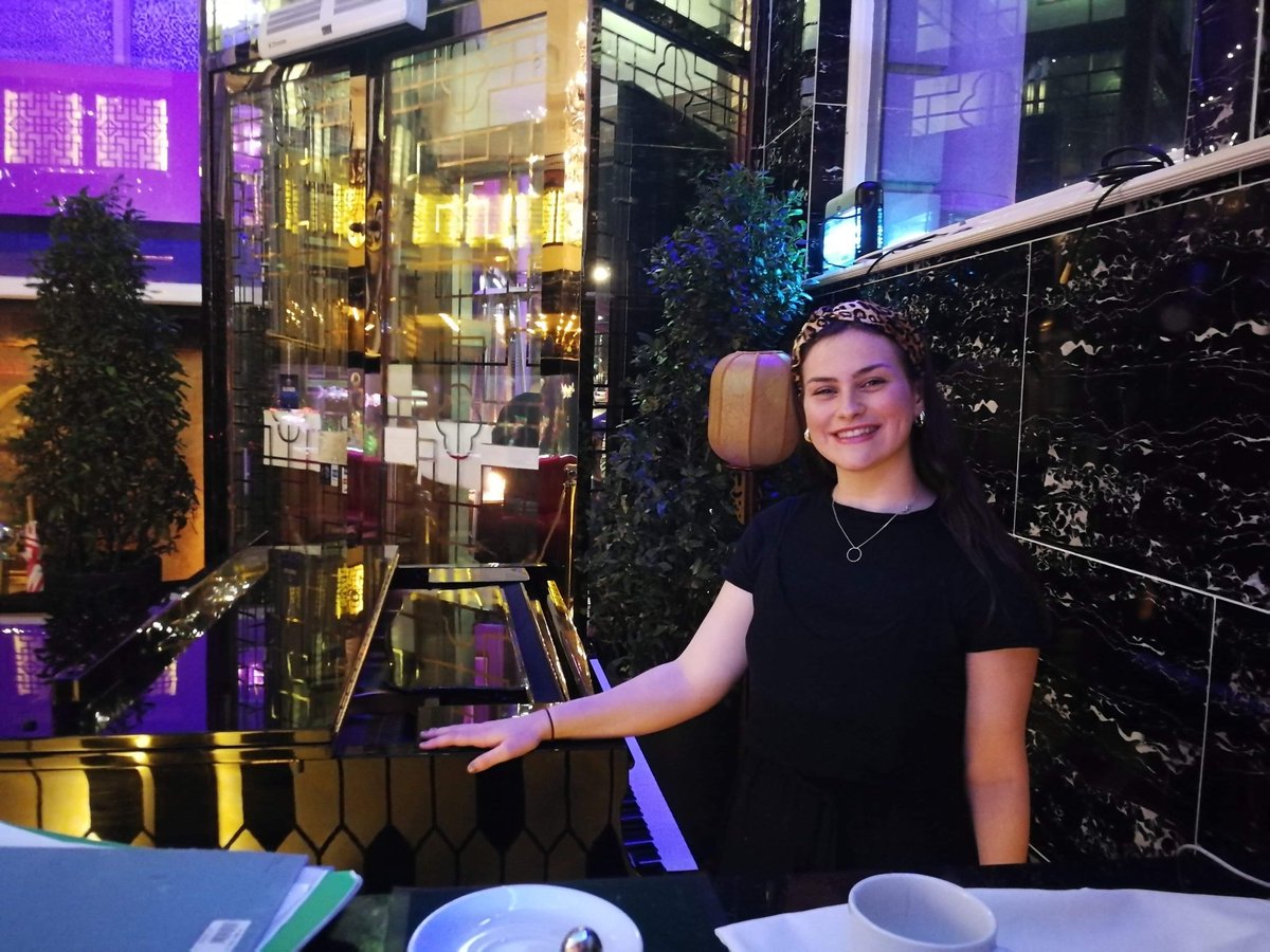 test Twitter Media - Here's a pic of our SHOWCASE performer Rosie Sheppard at Shanghai 1814 in the city after playing some classical tunes last week! Catch her there again this Saturday from 7pm! @UoSMusic @ArtsUniSouth https://t.co/Nvv7iRMDmI
