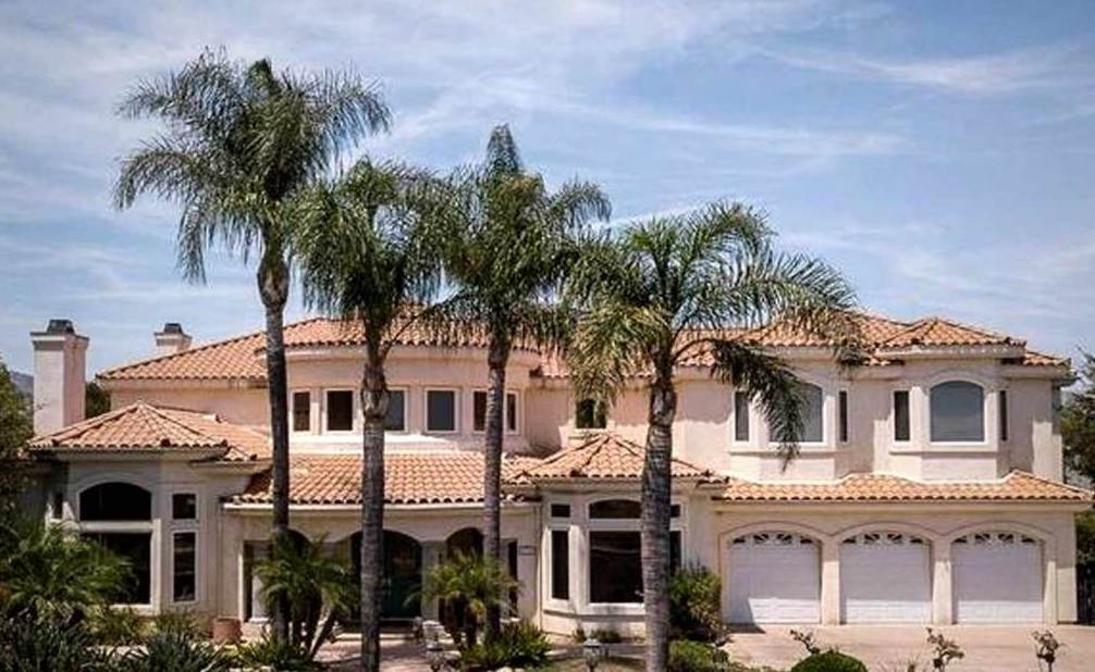 RT @thisis50: Rae Sremmurd rapper Swae Lee buys $3.6M California mansion https://t.co/VwrnE6Uzxp https://t.co/Pfw0j8dswp