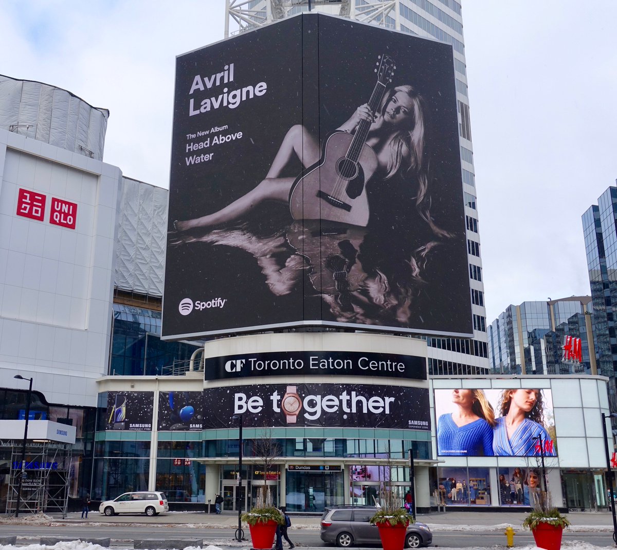 Billboard in Canada! Thank you @Spotify ???? Stream #HeadAboveWater on Spotify here: https://t.co/6raZXs0YhY https://t.co/rHJi68Kll2