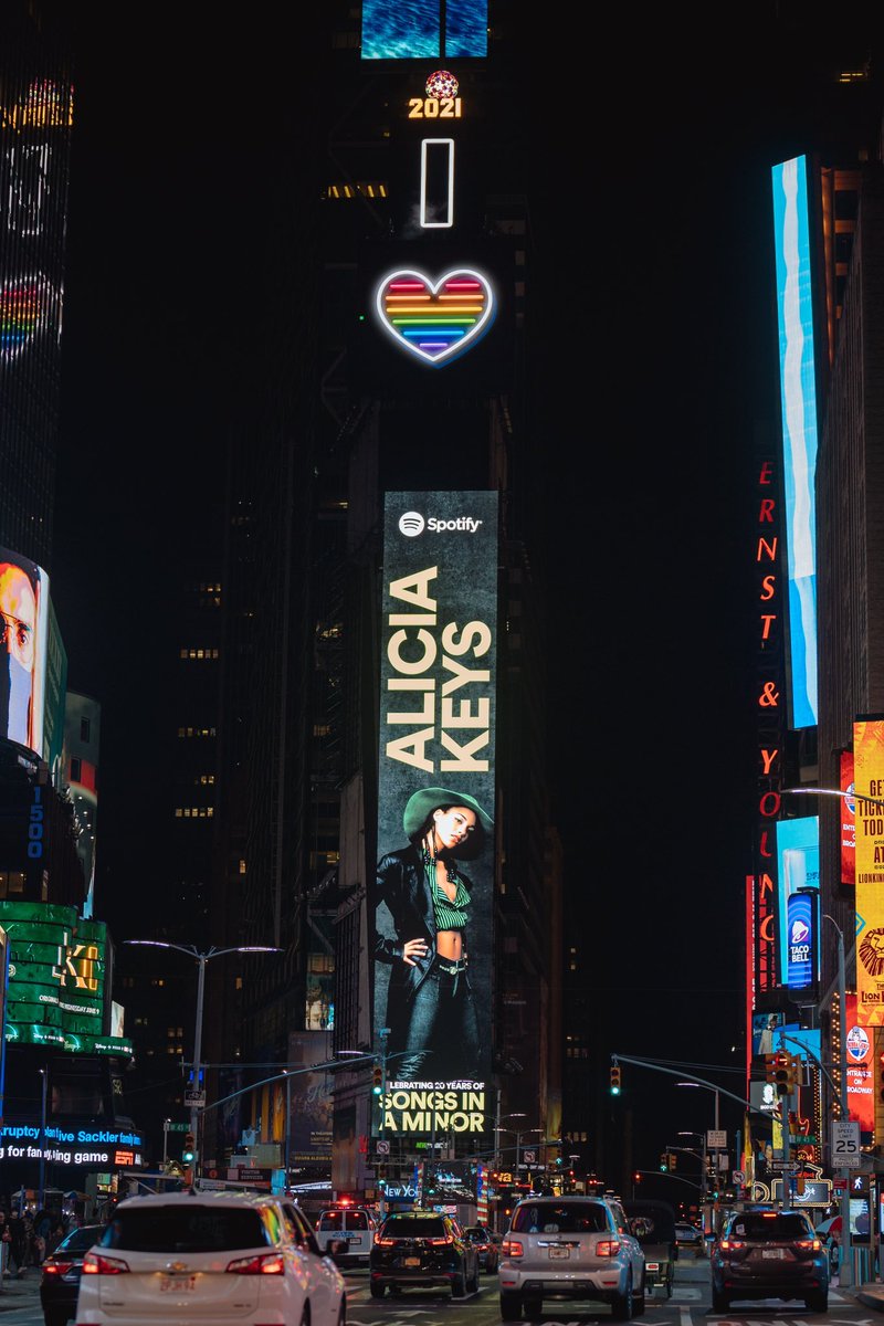 New York’s FINEST!!! 💜💜💜💜#SIAM20 Big love to @Spotify 💫💫💫  