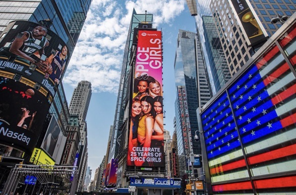Wow!! Hello Times Square 🇺🇸❤️ Thanks @spotify @SpotifyUK

#wannabe25 