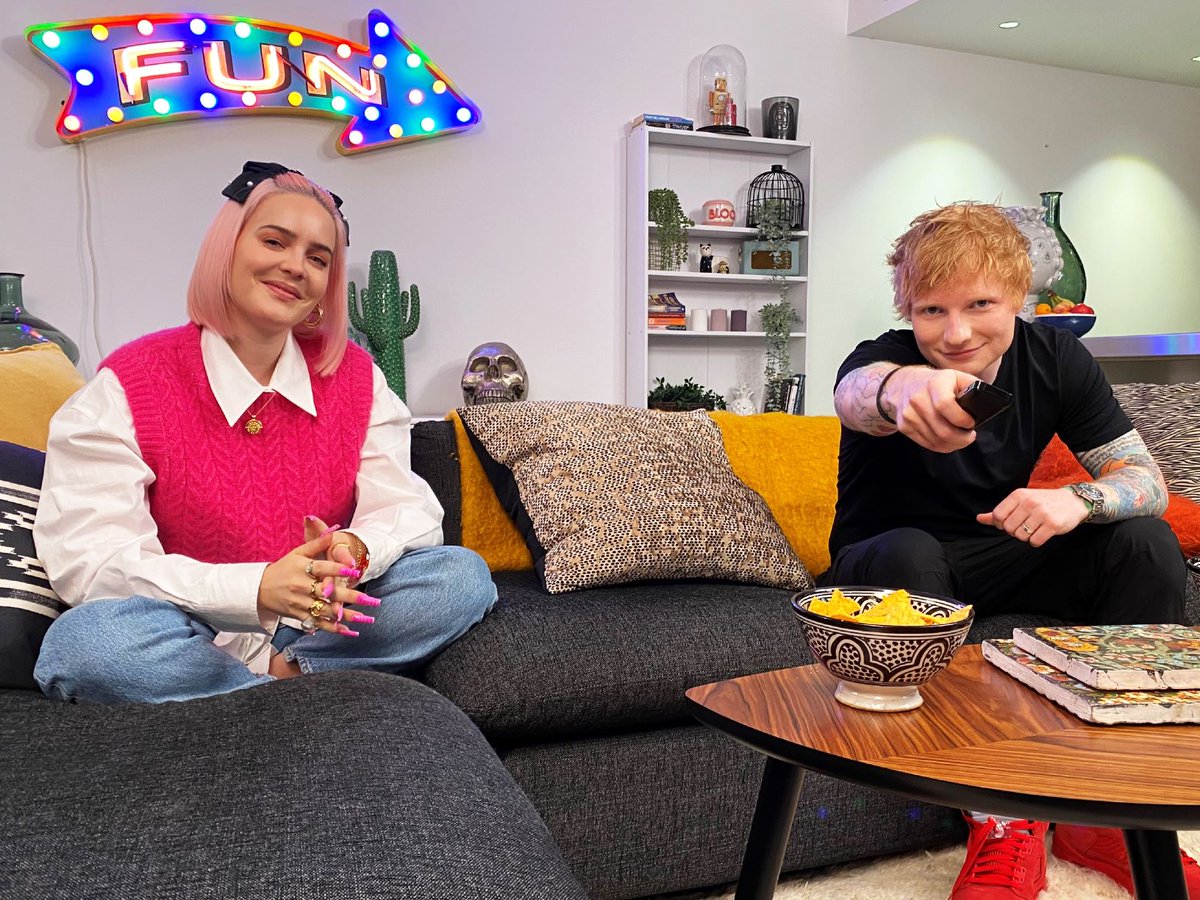 Ed joins @AnneMarie on #CelebrityGogglebox tonight.  Watch from 9pm on @Channel4. 