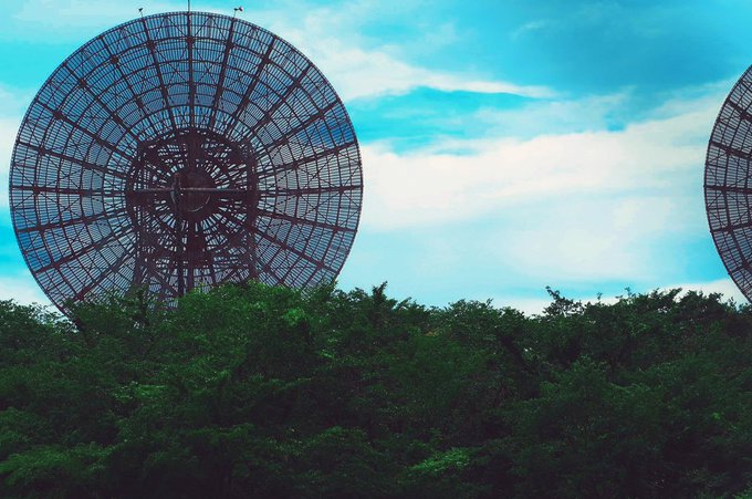 青い空、入道雲、痛いほどの日差し、寝苦しい夜……残響のテロルが観たくなる季節…… 青い空、入道雲、痛いほどの日差し、寝苦しい夜……残響のテロルが観たくなる季節……