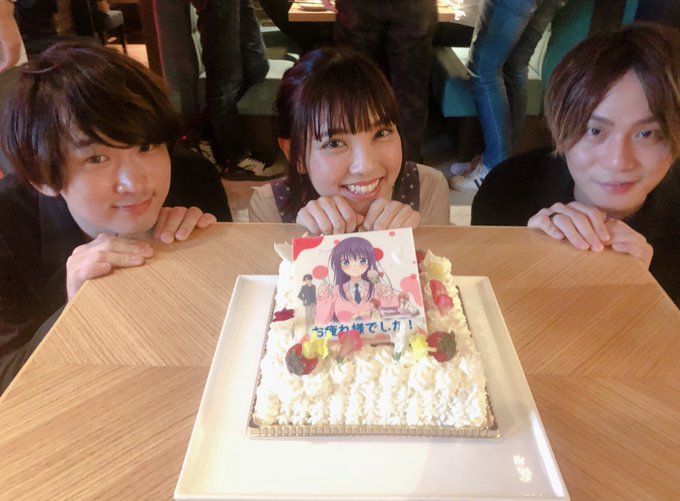 「みだらな青ちゃんは勉強ができない」打ち上げ🍻 青色ワンピース&鞄に青ちゃん2個付けで行ってきたよっカワハラ恋先生、声優 「みだらな青ちゃんは勉強ができない」打ち上げ🍻 青色ワンピース&鞄に青ちゃん2個付けで行ってきたよっカワハラ恋先生、声優