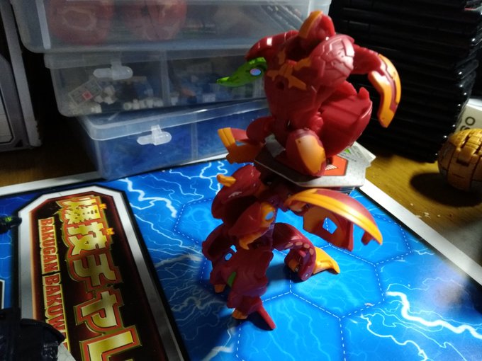 撮影中にできた偶然の産物ドラゴンナイトシンディウス…いやこれ合体してグレンラガンぽくね?#爆丸 #爆丸バトルプラネット# 撮影中にできた偶然の産物ドラゴンナイトシンディウス…いやこれ合体してグレンラガンぽくね?#爆丸 #爆丸バトルプラネット#