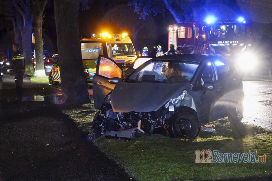 Gewonden bij frontale aanrijding op de N224 in #Renswoude. 112Barneveld.
