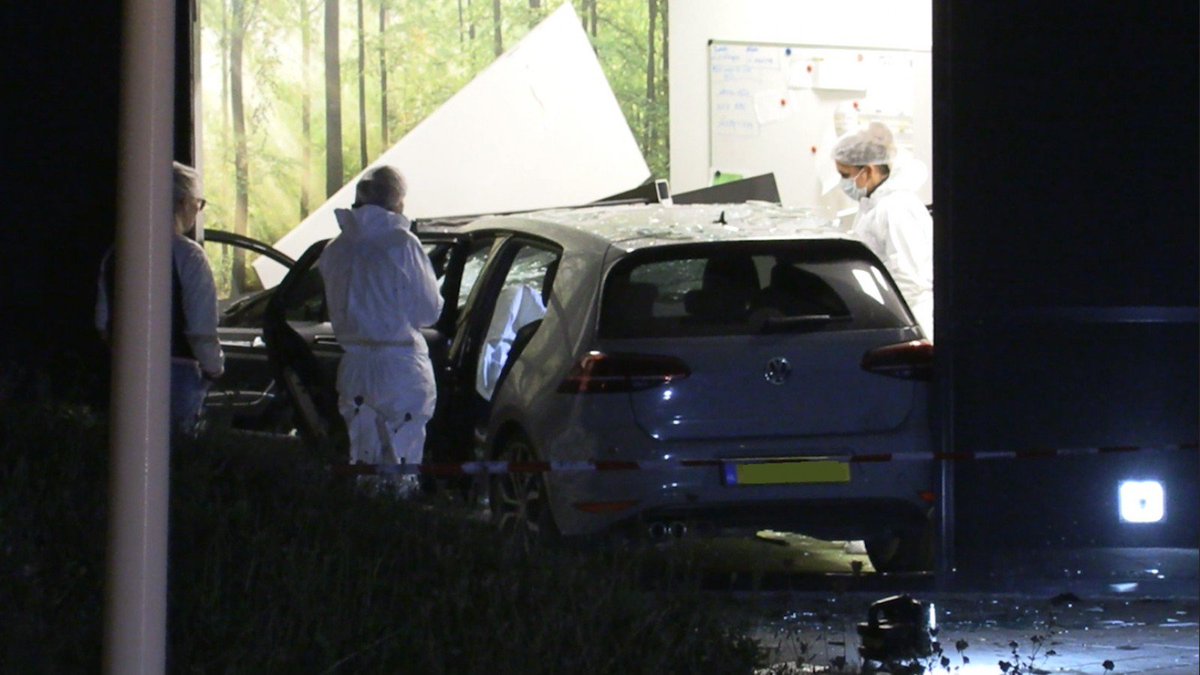 Politie zoekt taxichauffeur die mogelijk getuige was van liquidatie Kelvin Maynard: In het onderzoek nar de dood van Kelvin Maynard heeft de politie een mogelijke getuige ontdekt.