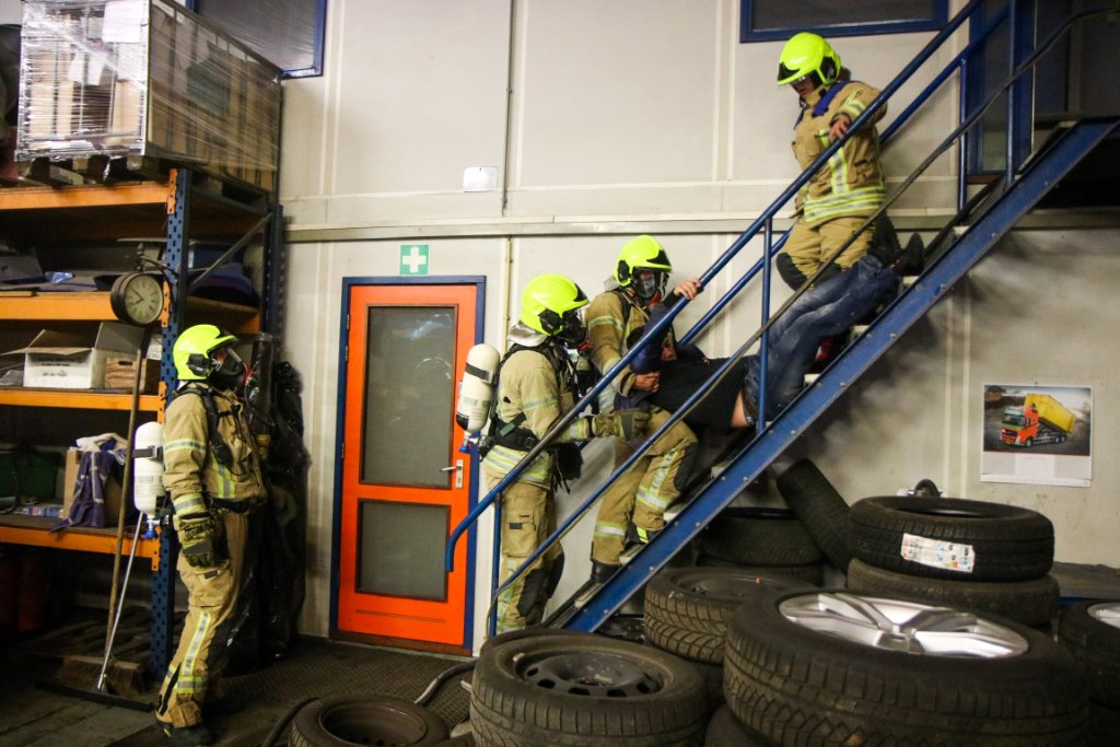 Zes 'slachtoffers' gered bij brandweeroefening..