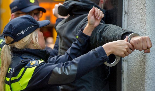 Update: Man (32) aangehouden voor gewapende overval in verenigingsgebouw -..