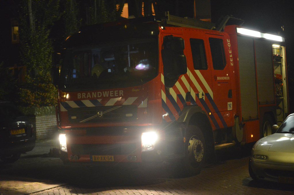 Brandweer rukt uit voor gevaarlijke situatie in werkplaats aan Bastionstraat -..
