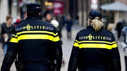 Steekpartij Amersfoort Vrijdagmorgen rond 10.00 uur is bij dak- en thuislozenopvang Kwintes aan het Smallepad een man in zijn bovenlichaam gestoken. Direct na... ..