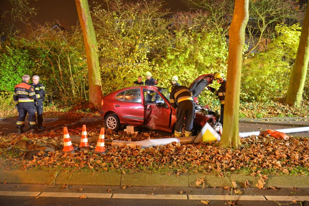 Bestuurder gewond bij eenzijdig ongeval in Hoofddorp..