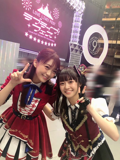 優木せつ菜役の楠木ともりちゃん✨プリチャンでも共演中♪小さくて可愛い😍歌も素敵なともりちゃんです♪#ラブライブフェス 優木せつ菜役の楠木ともりちゃん✨プリチャンでも共演中♪小さくて可愛い😍歌も素敵なともりちゃんです♪#ラブライブフェス