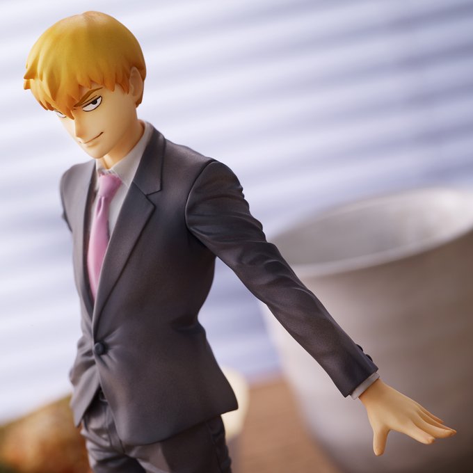 【新商品案内】お待たせいたしました!『モブサイコ100Ⅱ』の「霊幻新隆」フィギュアいよいよ明日から予約開始です!ご家庭の 【新商品案内】お待たせいたしました!『モブサイコ100Ⅱ』の「霊幻新隆」フィギュアいよいよ明日から予約開始です!ご家庭の