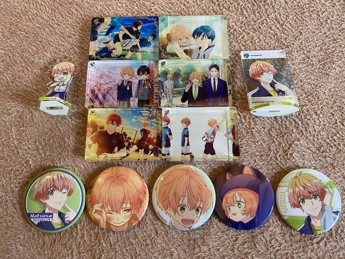 先日number24の撮りものがあった際にグッズを持ってきてくださってみんなで開封夏紗の写ってるやつ頂きました。 先日number24の撮りものがあった際にグッズを持ってきてくださってみんなで開封夏紗の写ってるやつ頂きました。