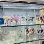 【秋葉原館3階】現在エスカレーター上がってすぐのショーケースにて #wf2020w 会場で展示されていました、デスクトップアーミーのデコマスを展示中です✨さらにサプライズで発表された「攻殻機動隊SAC2045」コラボレーション原型もございます👏 #DTA https://t.co/eIVpsWrF26