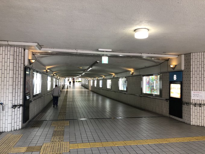 【 #planetarian 聖地巡礼スポット・バスターミナルへの地下道】サンクンプラザからバスターミナル地下広場へと続 【 #planetarian 聖地巡礼スポット・バスターミナルへの地下道】サンクンプラザからバスターミナル地下広場へと続