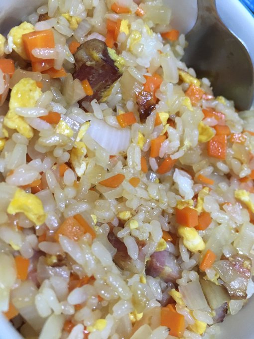 銀の匙観ると美味しいご飯が作りたくなる 厚切りベーコンの醤油チャハーン 銀の匙観ると美味しいご飯が作りたくなる 厚切りベーコンの醤油チャハーン