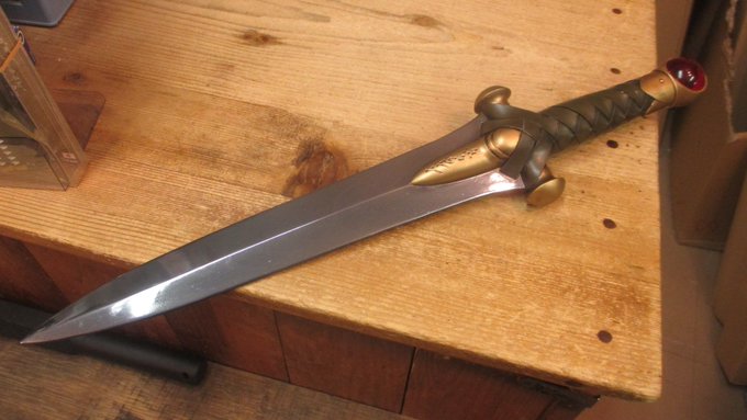 【武装商店非売品セレクション】・アゾット(Fate/stay night) 非売品いわゆるアゾット剣。ワンフェスで展示見 【武装商店非売品セレクション】・アゾット(Fate/stay night) 非売品いわゆるアゾット剣。ワンフェスで展示見