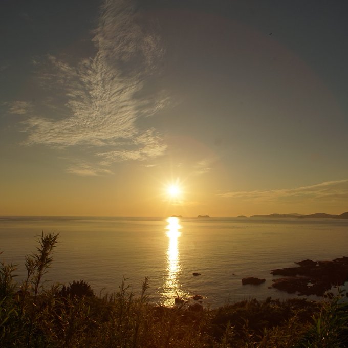 【Please Give me a Like】夏の陽射しな #上五島 の #ケサソラ の #イマソラ 😅#Sunrise 【Please Give me a Like】夏の陽射しな #上五島 の #ケサソラ の #イマソラ 😅#Sunrise