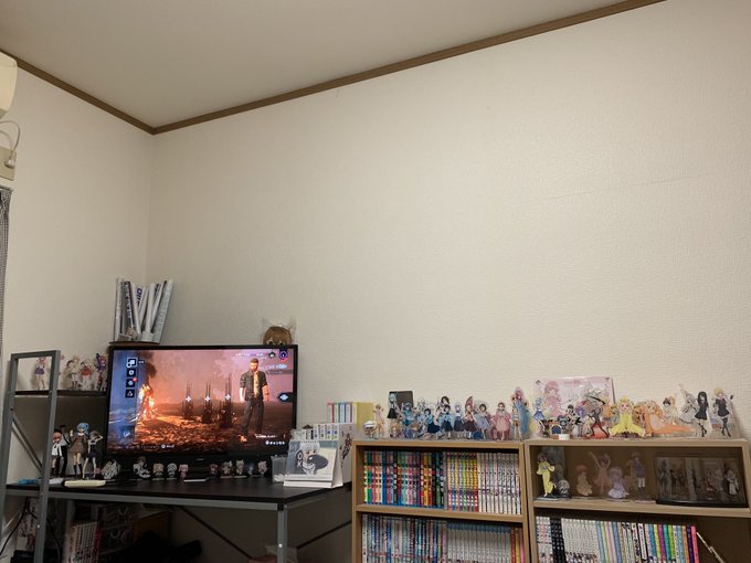 アクリルスタンドとか置きすぎてるんだよな〜Blu-rayの置き場も今度整理しようかな。スロウスタート買うなら尚更だ アクリルスタンドとか置きすぎてるんだよな〜Blu-rayの置き場も今度整理しようかな。スロウスタート買うなら尚更だ