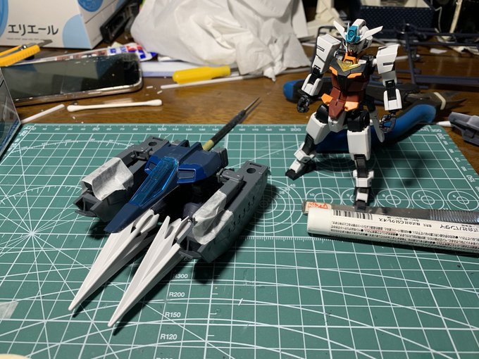 バスターアーマー進捗!ベースとなる素材が全部揃ったので仮組みしてみました!パラボラビーム砲には出来ないけど、形として大分 バスターアーマー進捗!ベースとなる素材が全部揃ったので仮組みしてみました!パラボラビーム砲には出来ないけど、形として大分
