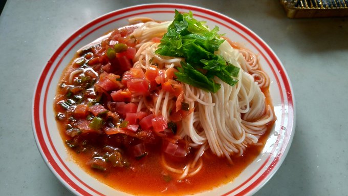 完成!アンジェリカさんとこの異文化交流ボルシチそうめん! #サクラクエスト あれ?肉の塊みたいなの入ってる?アンジェリカ 完成!アンジェリカさんとこの異文化交流ボルシチそうめん! #サクラクエスト あれ?肉の塊みたいなの入ってる?アンジェリカ