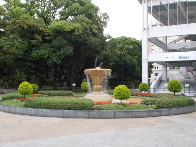 最近の横浜から。金色のコルダで学校の近くの森のモデルと言われる横浜公園の、日本庭園の部分です。近年に整備された小区画で、 最近の横浜から。金色のコルダで学校の近くの森のモデルと言われる横浜公園の、日本庭園の部分です。近年に整備された小区画で、