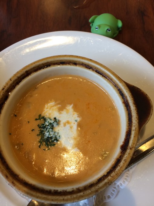 今日は、雨と電車の冷房で、冷えたな・・・あったかいスープでも飲むか#矢二スタ #矢二郎 #下鴨矢二郎 #矢二郎兄さん#有 今日は、雨と電車の冷房で、冷えたな・・・あったかいスープでも飲むか#矢二スタ #矢二郎 #下鴨矢二郎 #矢二郎兄さん#有