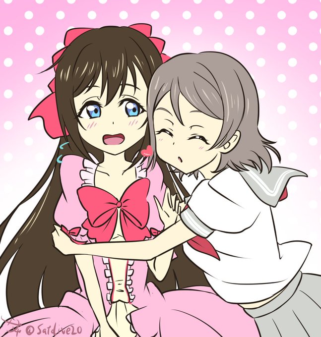 「しずくちゃん・・・・・・っ! ぎゅー!」「きゃぁ!ど、どうしたんですか、曜さん!?」 「しずくちゃん・・・・・・っ! ぎゅー!」「きゃぁ!ど、どうしたんですか、曜さん!?」