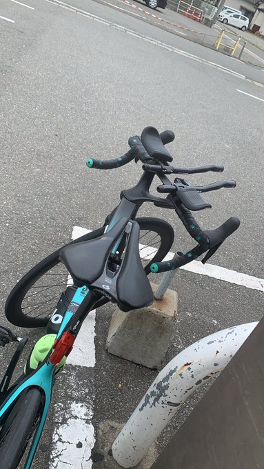 久しぶりに走って45で維持しようとしたらさすがにオールアウトとハンガーノックやりました。あと500mくらいやったと思うけ 久しぶりに走って45で維持しようとしたらさすがにオールアウトとハンガーノックやりました。あと500mくらいやったと思うけ