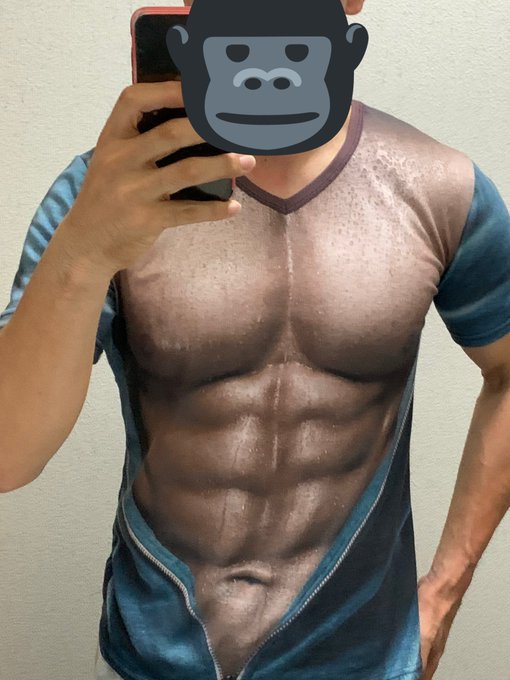 今夜もオールアウトっす😵見て、この滝汗(笑)因みに、今夜は肩トレ😉 今夜もオールアウトっす😵見て、この滝汗(笑)因みに、今夜は肩トレ😉