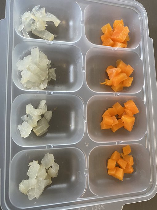 エッグスライサーでダイスカット、フリージングするのでベビー用の野菜スープ作って少し注ぐ(と、レンジ解凍して使うとき、干か エッグスライサーでダイスカット、フリージングするのでベビー用の野菜スープ作って少し注ぐ(と、レンジ解凍して使うとき、干か