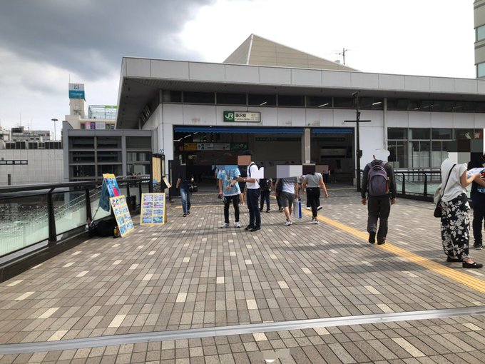 ビックカメラの青ブタ展が今日で最後と聞いたので藤沢行ってきました! ビックカメラの青ブタ展が今日で最後と聞いたので藤沢行ってきました!