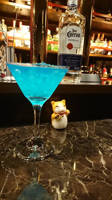 今日のカクテル🍸は「フローズンマルガリータ」を作りました。テキーラベースでちょい強めのカクテルです☺️乾杯🥂#舞凛館 今日のカクテル🍸は「フローズンマルガリータ」を作りました。テキーラベースでちょい強めのカクテルです☺️乾杯🥂#舞凛館